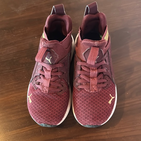 Puma Maroon Athletic Shoes with Gold Highlights - Picture 1 of 2